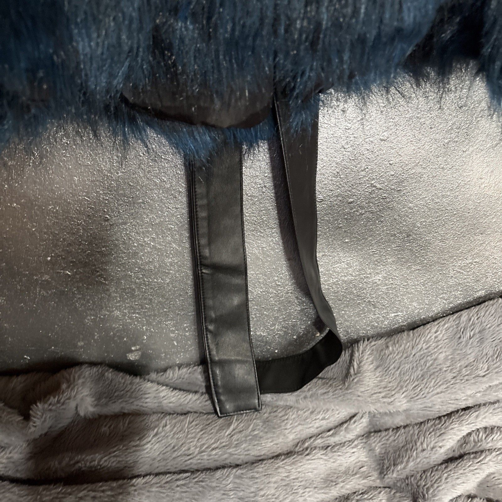 Fashion To Figure Teal Faux Fur Wrap Vest Soft Black Tie Belt Women’s Sz 1 (1x) — image 5 of 5